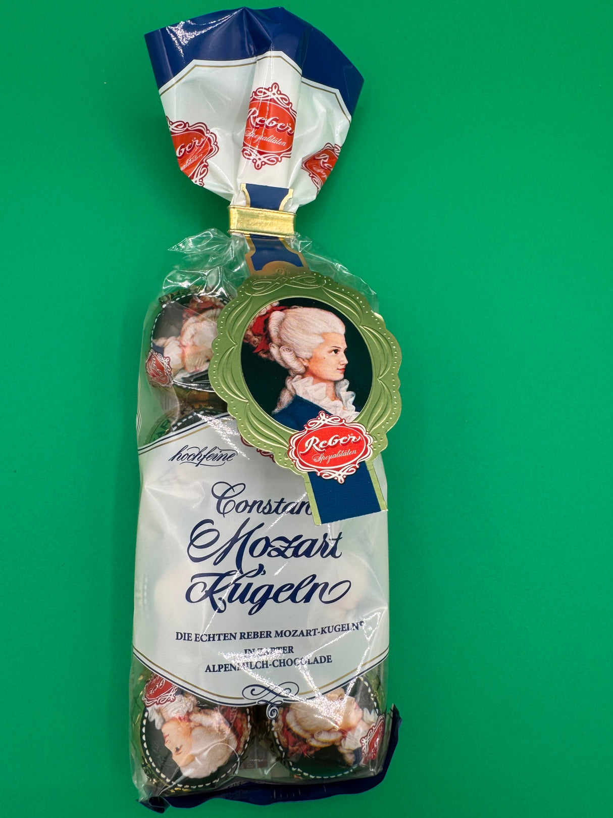 Reber Mozart Kugeln 8 pieces Bag -  milk chocolate